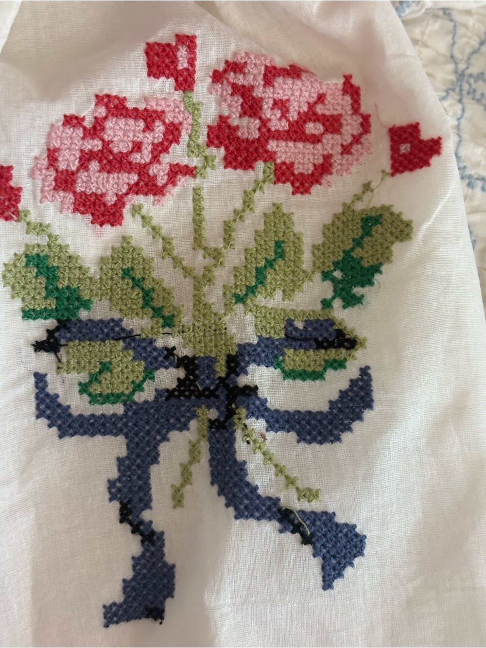 FOR LOVE AND LEMONS Mi Amore White Embroidered Heart Wrap Skirt - Picture 4 of 7